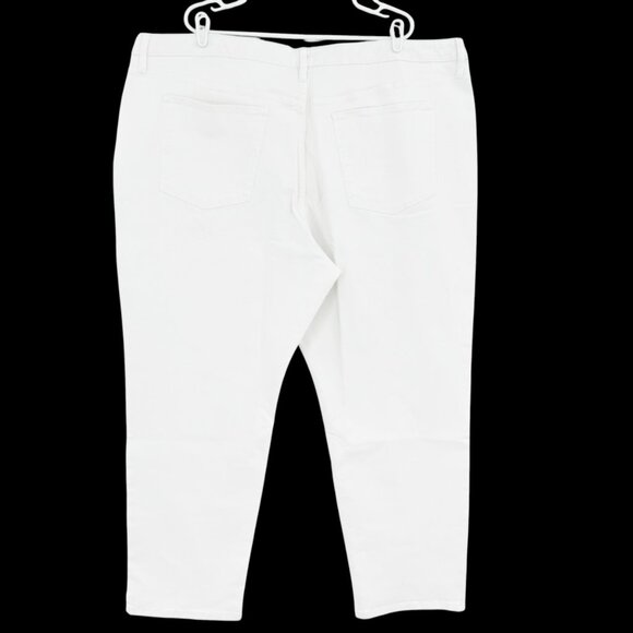 NWT Terra & Sky Women's Straight High Rise Stretch White Denim Jeans Plus Sz 28W - Picture 2 of 9